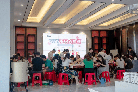 ?卡百利藝術(shù)涂料軟裝DIY手繪大作戰(zhàn)將繪畫(huà)融入生活流行提在手上